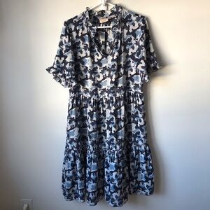 Rungolee silk ruffle neck short sleeve tiered dress. Pockets. Size M